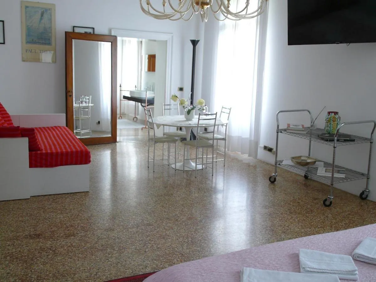 Bed & Breakfast B&B Giardino Jappelli Rosà